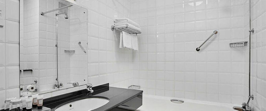 Jurys Inn Cheltenham Bathroom Jurys Inn Cheltenham Bathroom